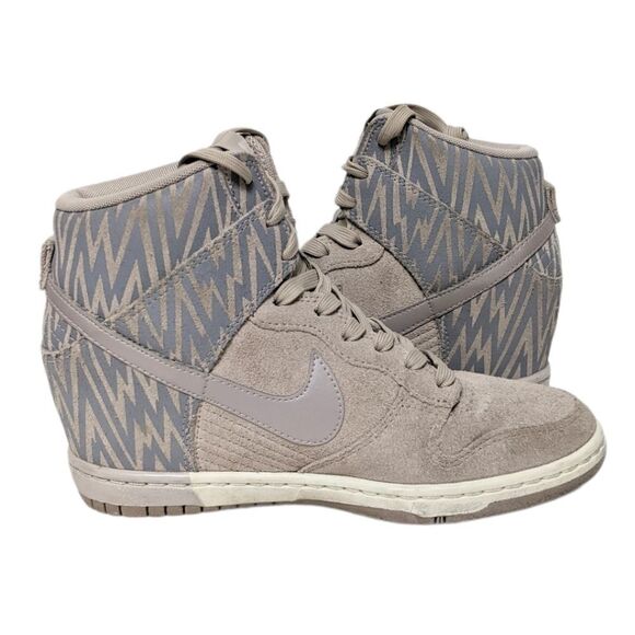 NIKE Women's Dunk Sky Hi Wedge Sneakers Gray 7 - Picture 4 of 11